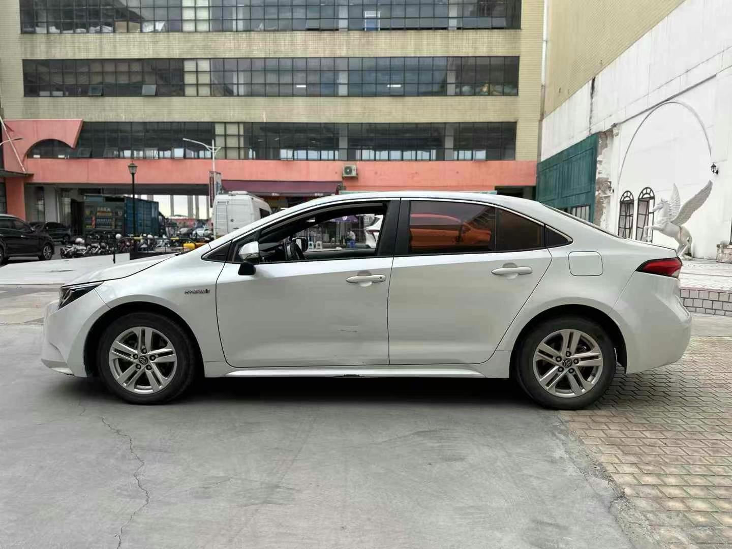 2021 Oil-Electric Hybrid Toyota Levin 1.8T Used Car For Sale