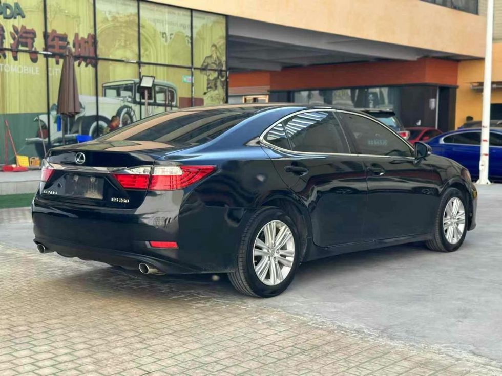 2013 Popular Style Lexus ES250 2.5L Used Car For Sale