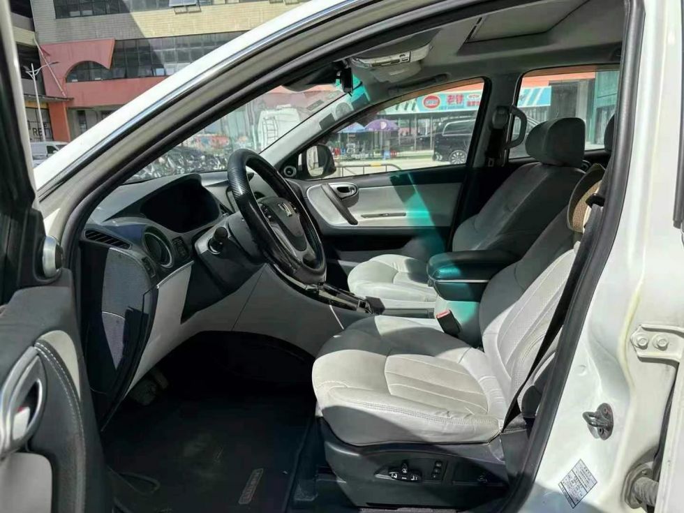 2015 Deluxe Concept LUXGEN 7 2.2T Used Car For Sale