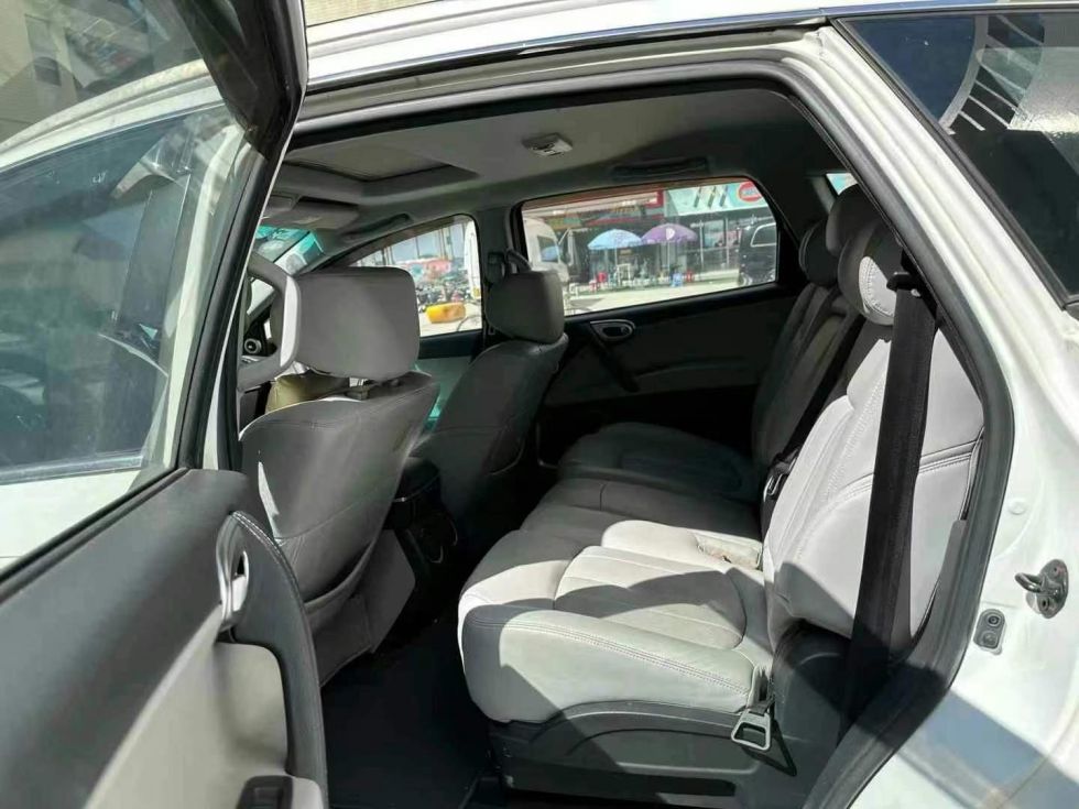 2015 Deluxe Concept LUXGEN 7 2.2T Used Car For Sale