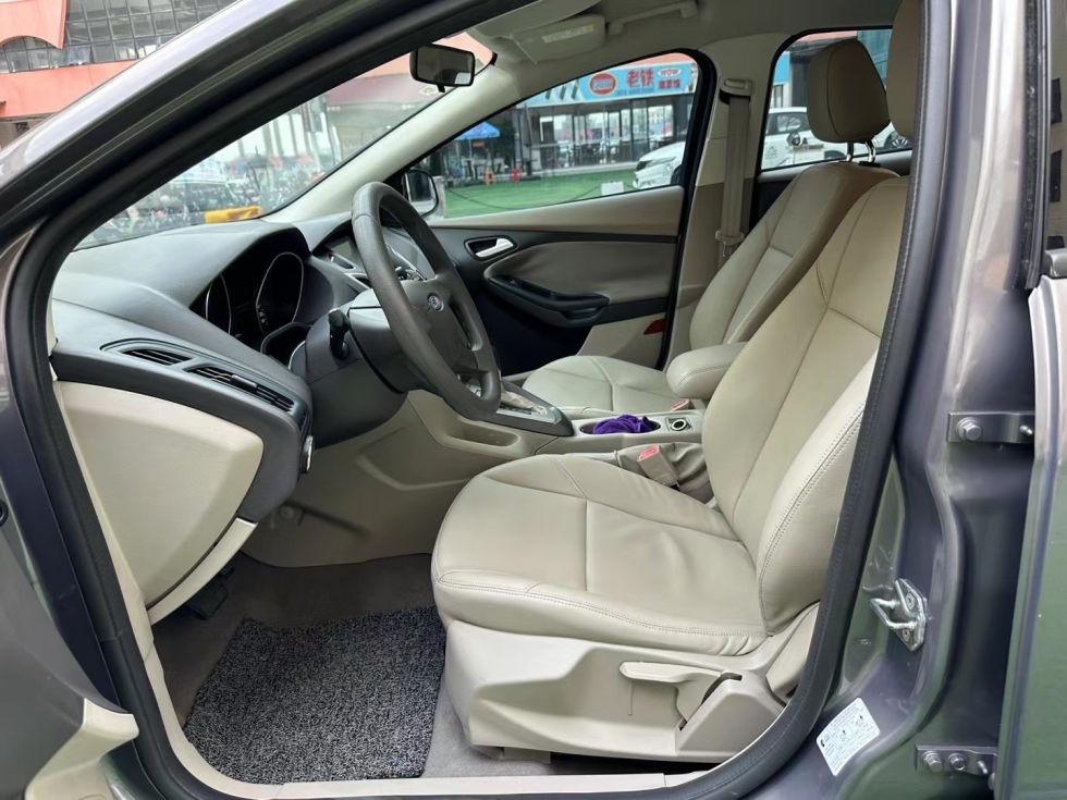 2014 Classic Type Ford Focus 1.6L Used Car For Sale