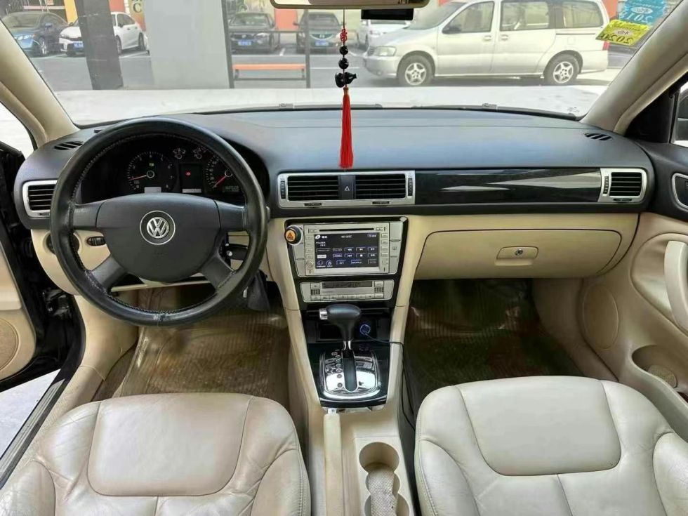 2010 Automatic Version Volkswagen Passat 1.8T Used Car For Sale