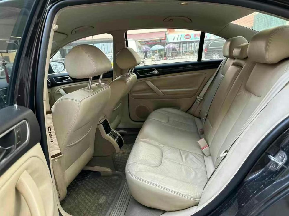 2010 Automatic Version Volkswagen Passat 1.8T Used Car For Sale