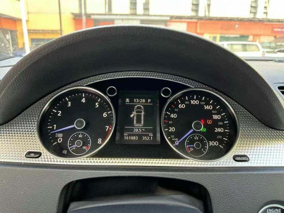 2011 Tourism Version Volkswagen passat 3.6L Used Car For Sale