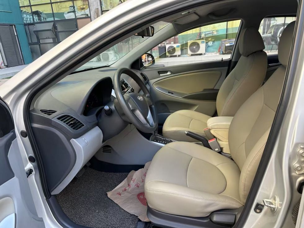 2014 Smart Edition Beijing-Hyundai VERNA 1.4L Used Car For Sale