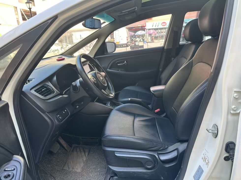2014 Seven-Seater Kia Carens 2.0L Second Hand Car For Sale