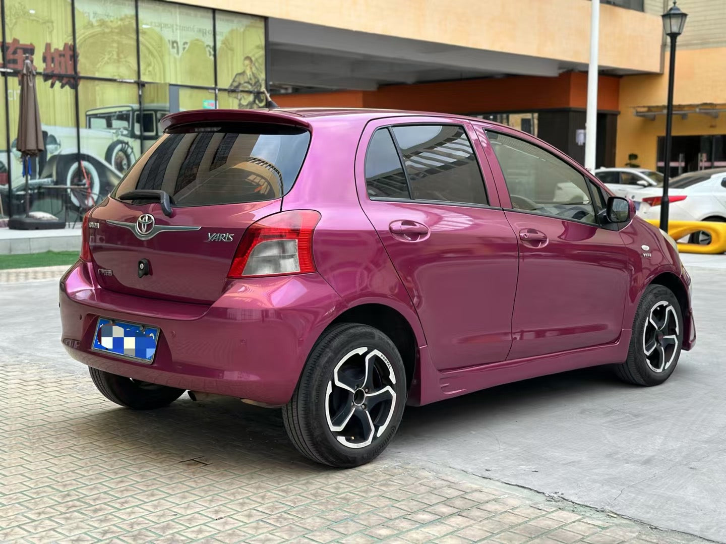 2011 Fashion Style Toyota Yaris 1.6T Second Hand Car For Sale
