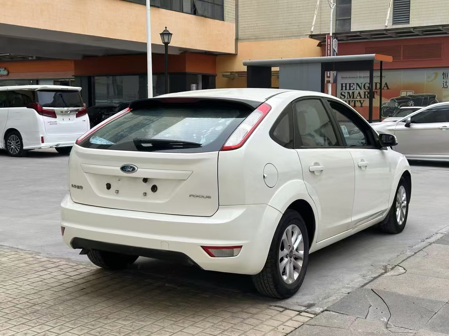 2013 Compact Car Ford Focus 1.8T Used Car For Sale