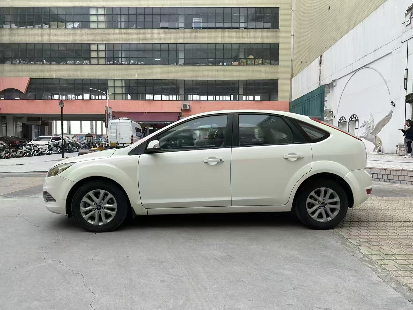 2013 Compact Car Ford Focus 1.8T Used Car For Sale
