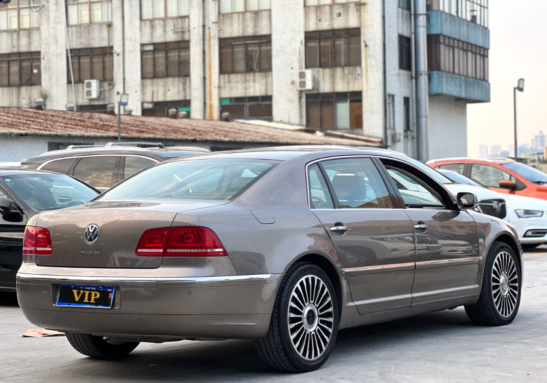 2012 Hybrid Volkswagen Phaeton 3.0L Used Car For Sale