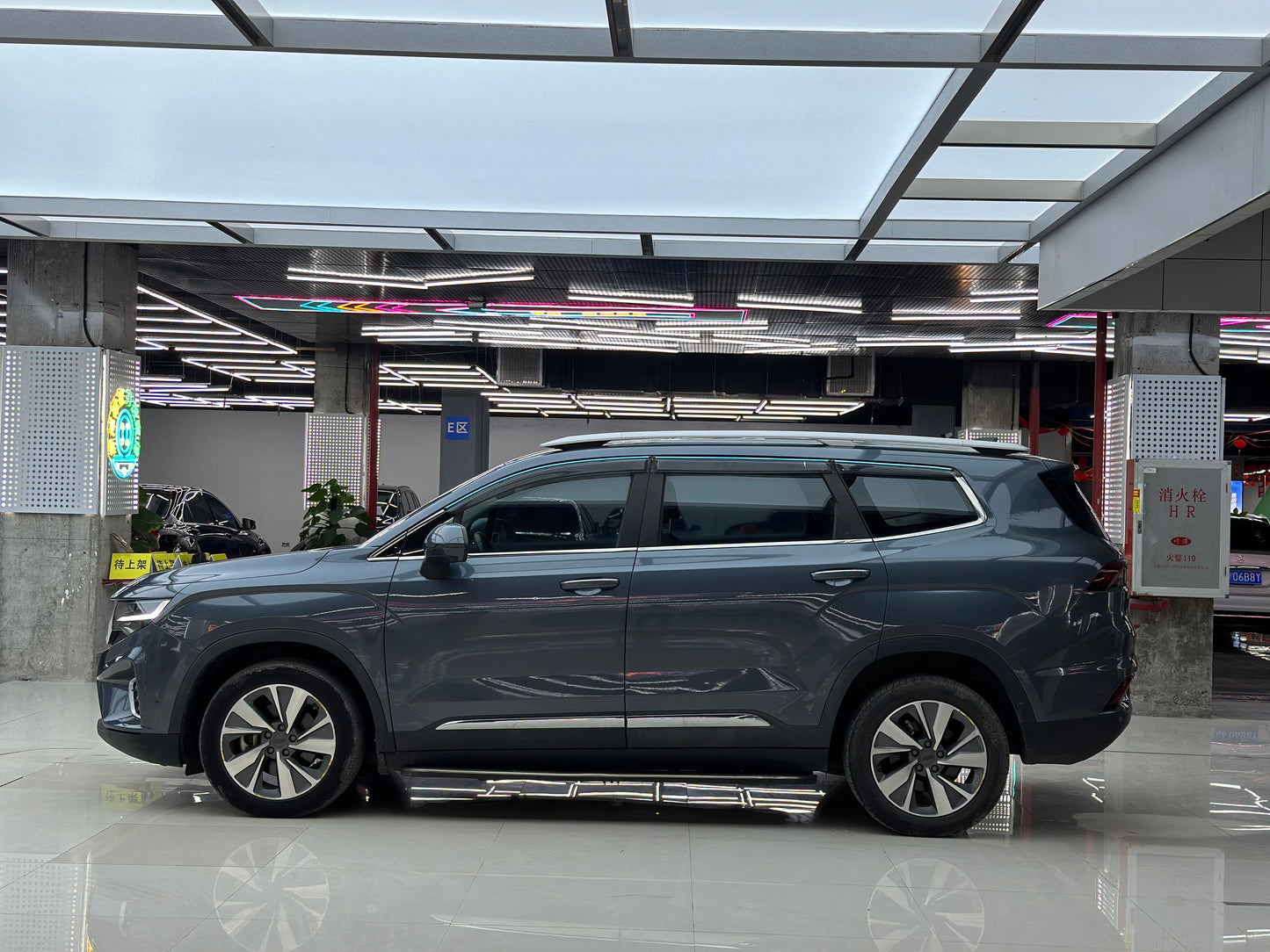 2020 Popular Style Geely Okavango 1.8T Used Car For Sale