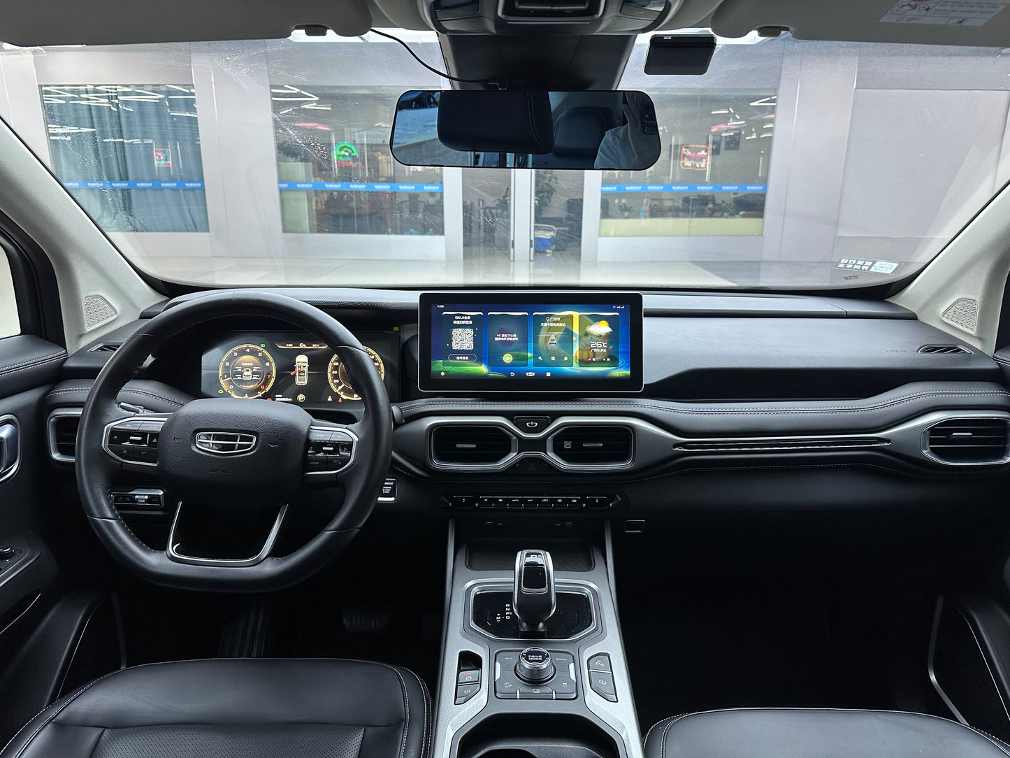 2020 Popular Style Geely Okavango 1.8T Used Car For Sale