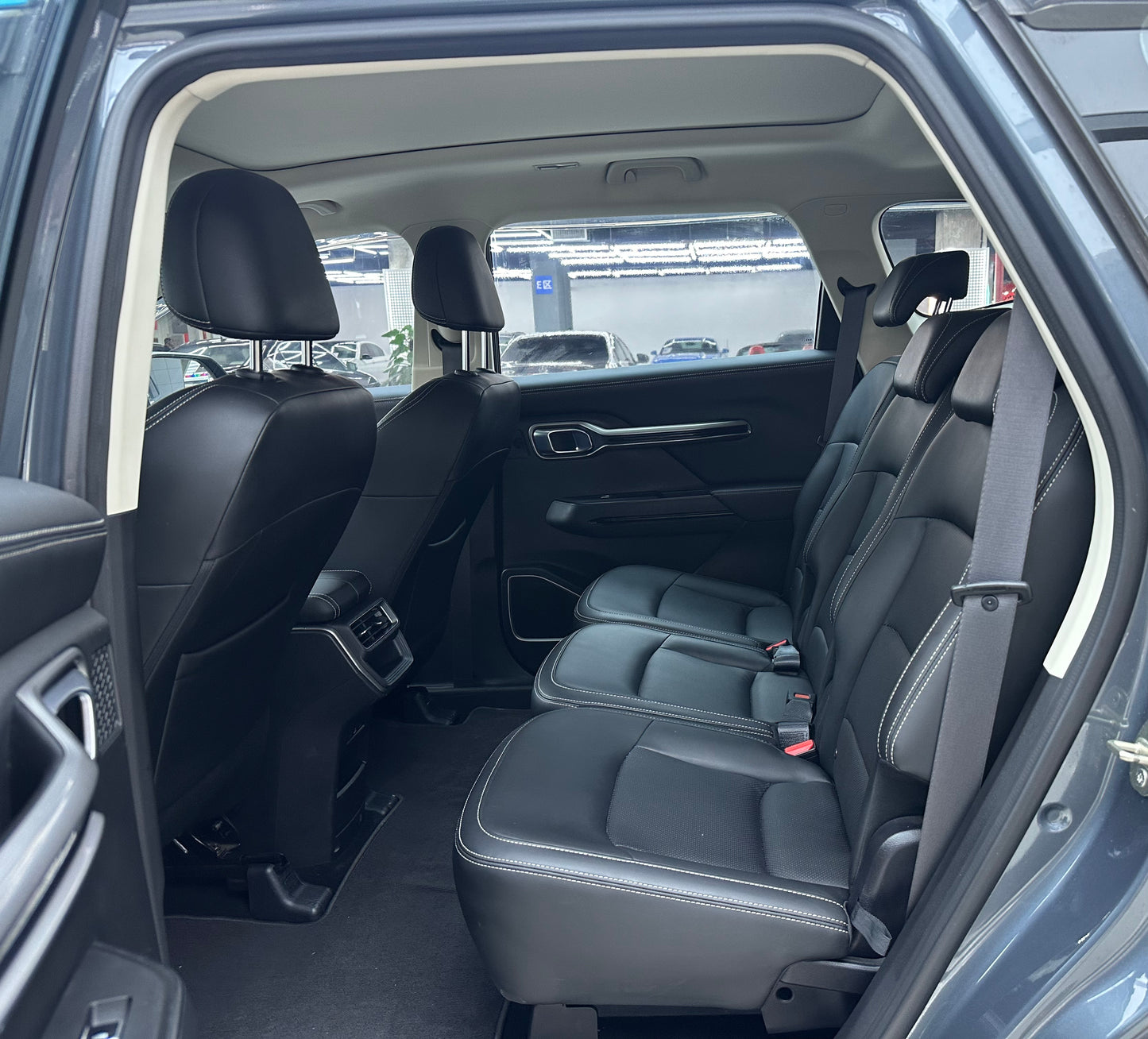 2020 Popular Style Geely Okavango 1.8T Used Car For Sale