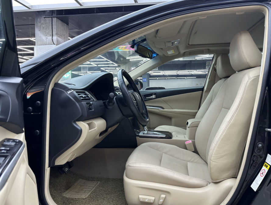 2012 Deluxe Edition Toyota camry 2.5T Used Car For Sale