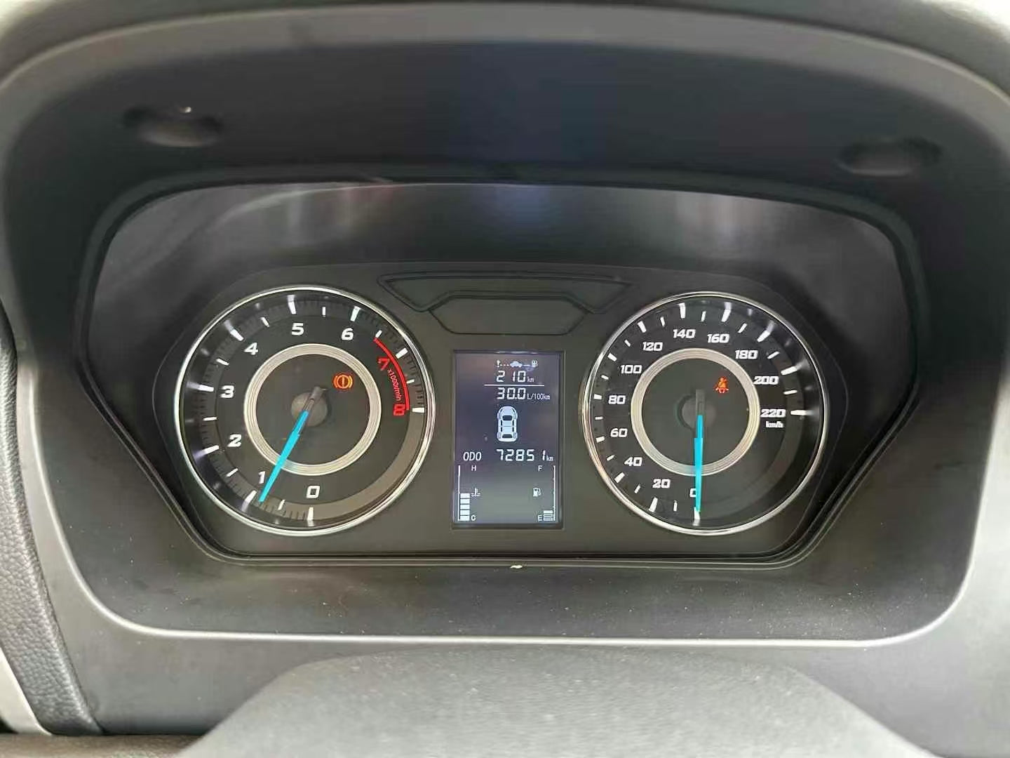 2016 Popular Style Soueast V5Lingzhi 1.5T Used Car For Sale