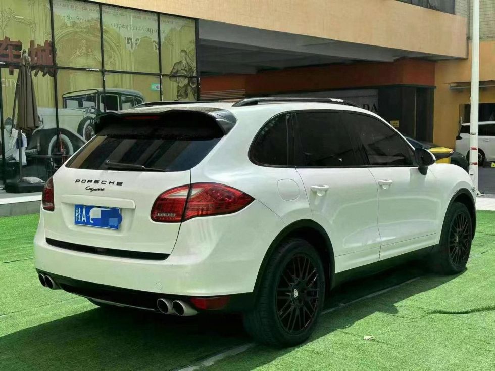 2011 Automatic four-wheel drive Porsche Cayenne 3.0T Used Car For Sale