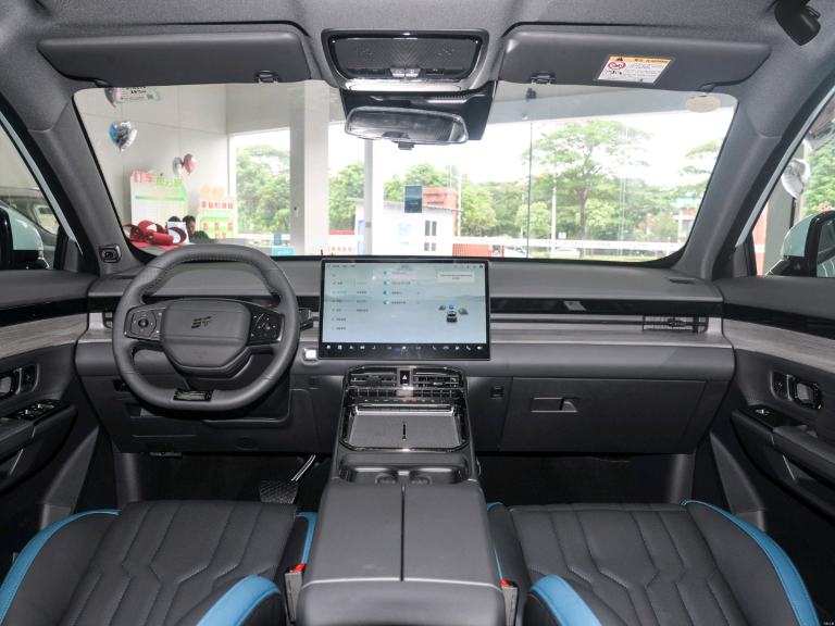 2024 Deluxe Edition Jetour L6 1.5TD DHT MAX New Car For Sale