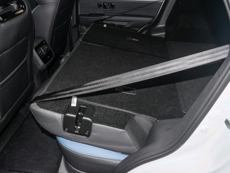 2024 Deluxe Edition Jetour L6 1.5TD DHT MAX New Car For Sale