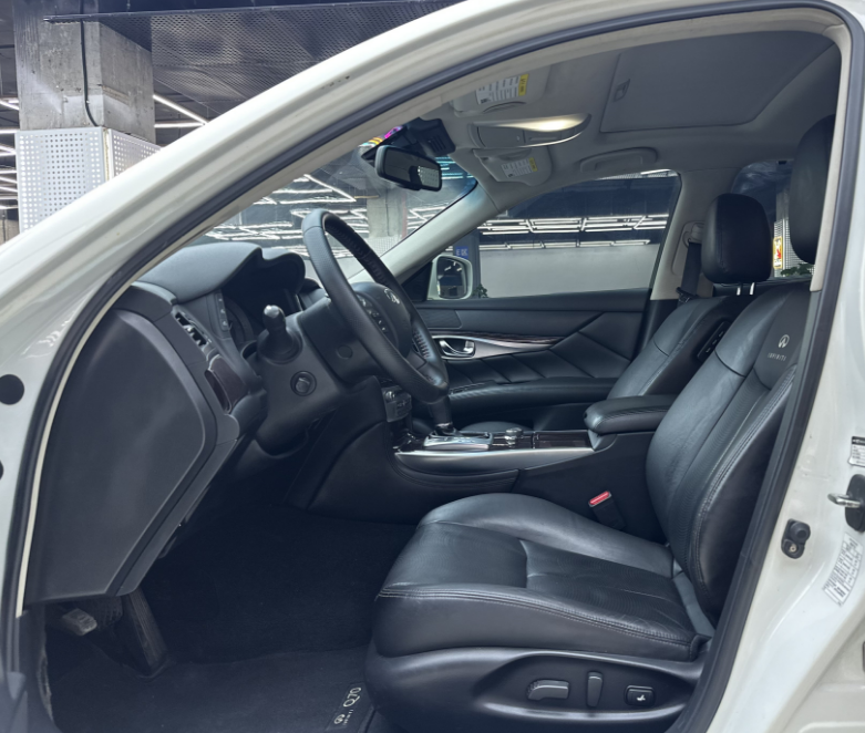 2013 Integration Edition Infiniti Q70 2.5L Used Car For Sale