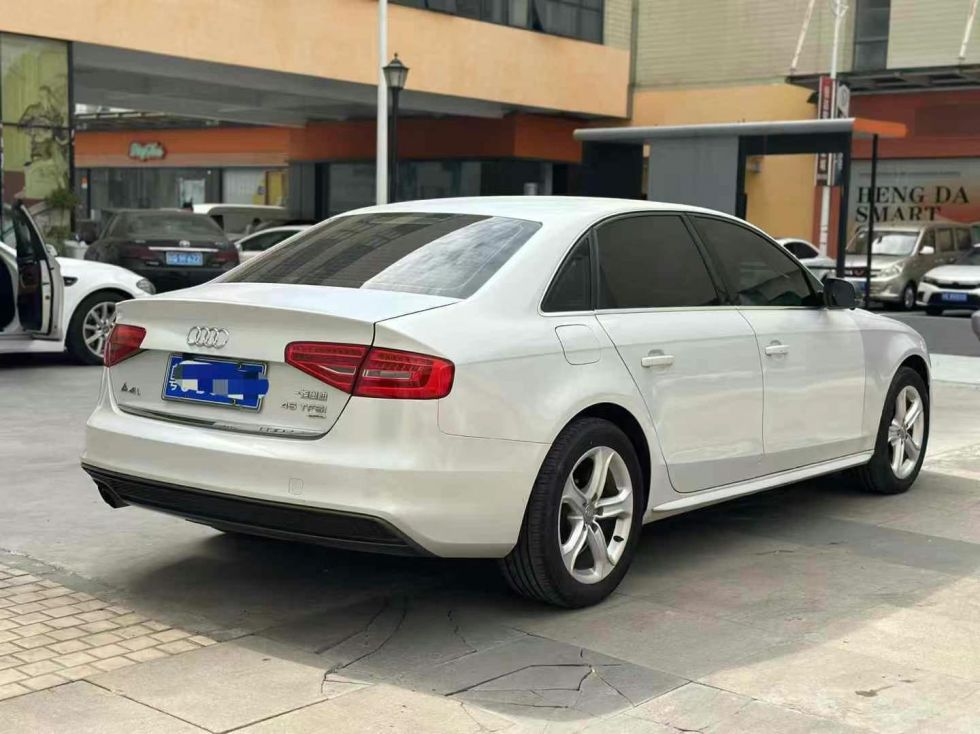 2014 Automatic motion Audi A4L 45TFSI 2.0T Second-Hand Car For Sale