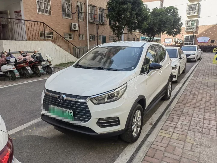 Best price 2018 byd yuan used car from china second hand ev electric cars