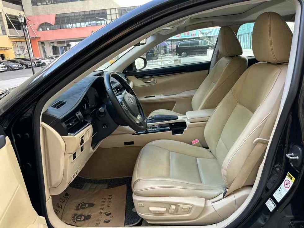 2013 Popular Style Lexus ES250 2.5L Used Car For Sale