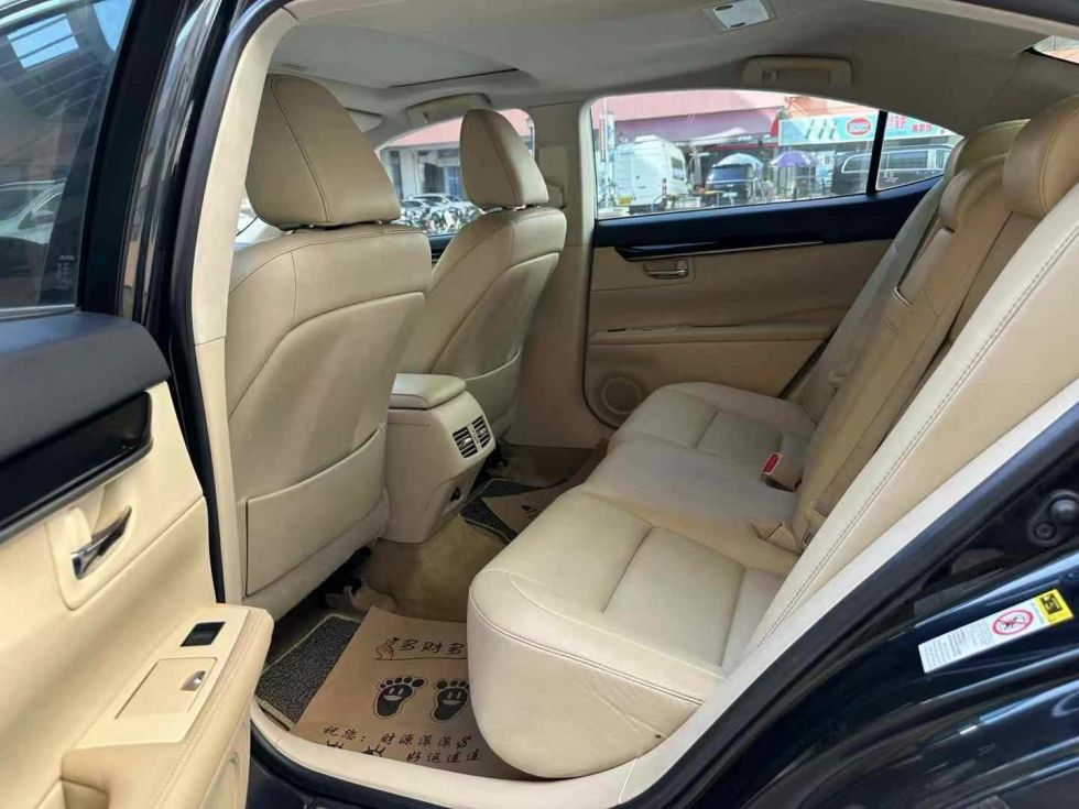 2013 Popular Style Lexus ES250 2.5L Used Car For Sale