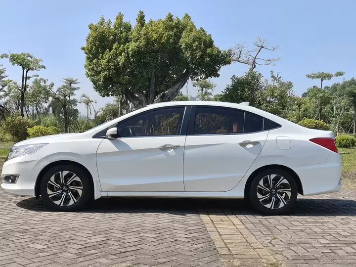 best price 2016 honda crider 1.8L CVT chinese used cars second hand vehicles cheap car