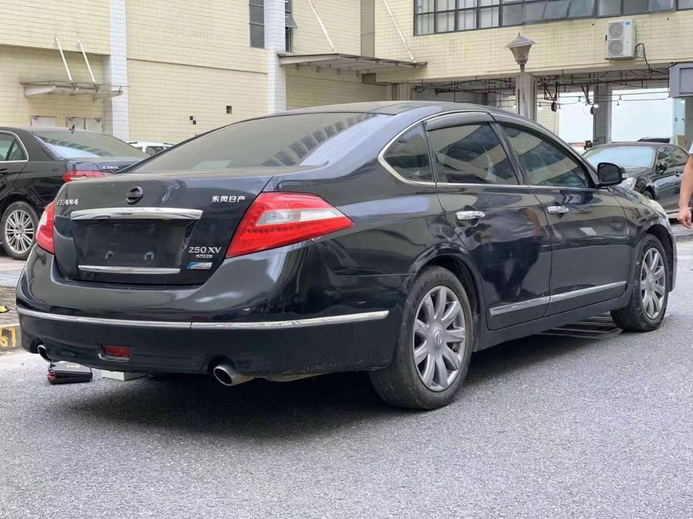 2009 Elegant Edition Nissan Cedric 2.5L Used Car For Sale