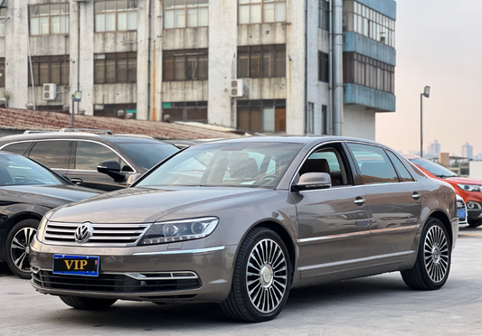 2012 Hybrid Volkswagen Phaeton 3.0L Used Car For Sale