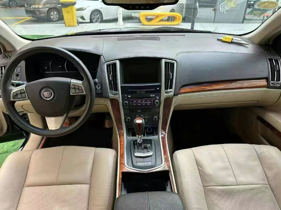 2012 Comfortable Style Cadillac SLS 2.0T Used Car For Sale