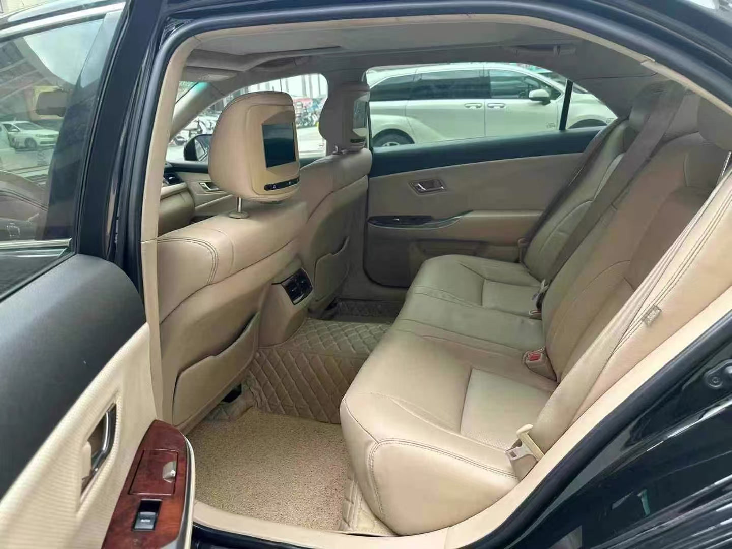 2013 Cool Edition Toyota crown 2.5L Used Car For Sale