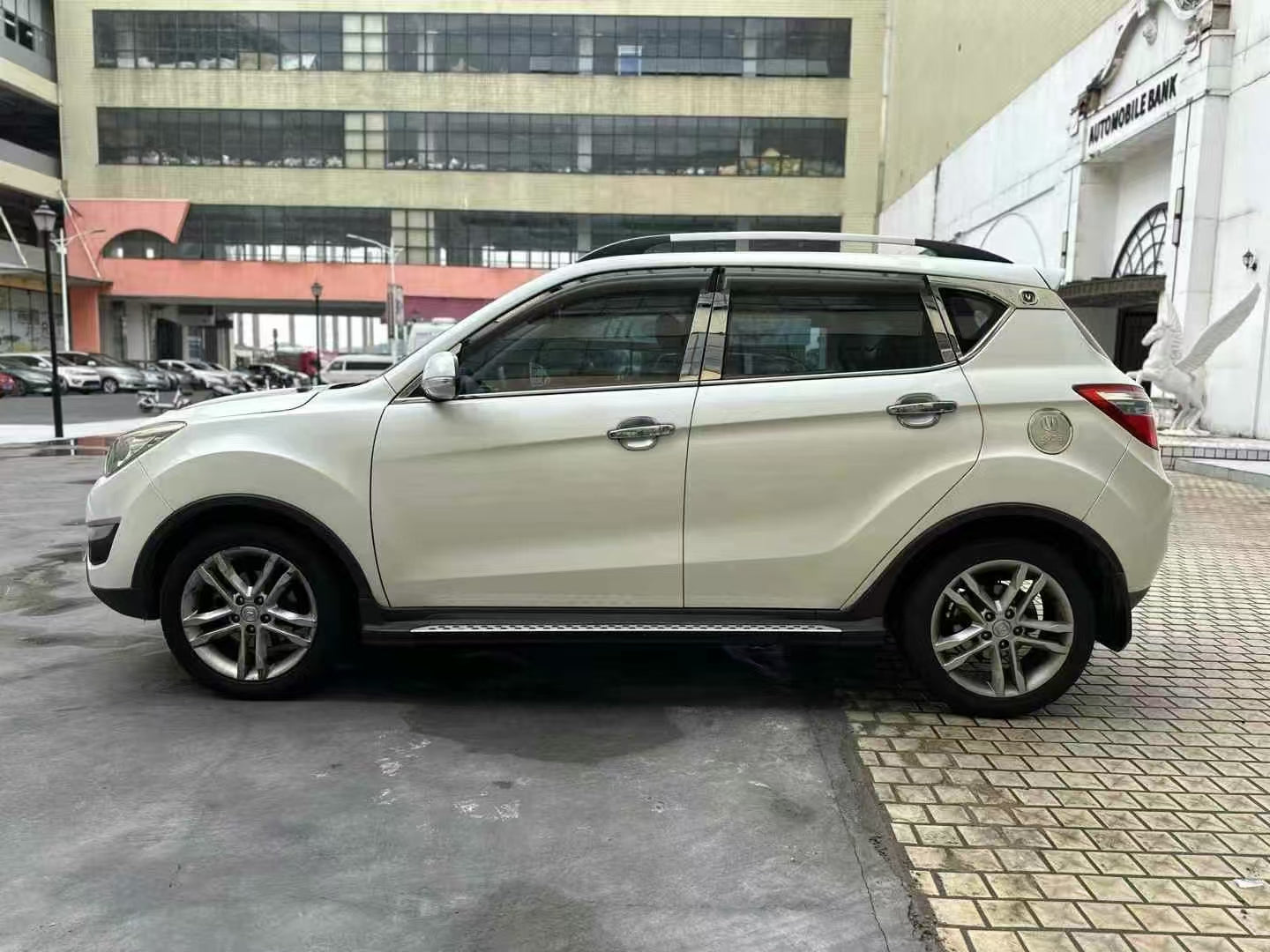 2015 Automatic Deluxe Edition Changan CS35 1.6L Used Car For Sale