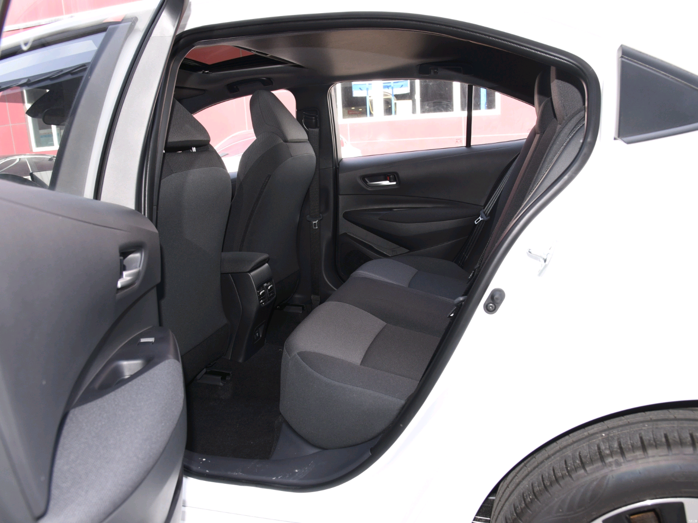 2024 Deluxe Edition Toyota levin 185T CVT 1.2T Brand New Car For Sale