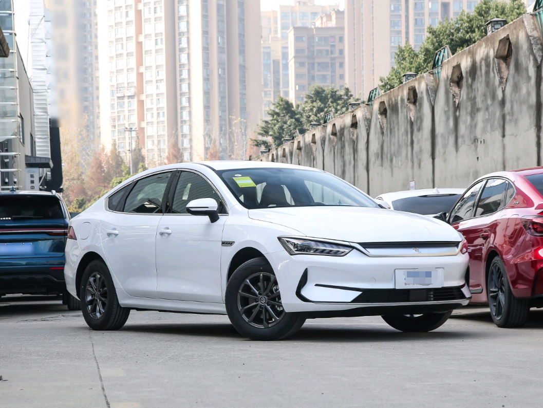 2023 Travel Edition BYD QIN PLUS 1.35L EV 510KM Brand New Car For Sale
